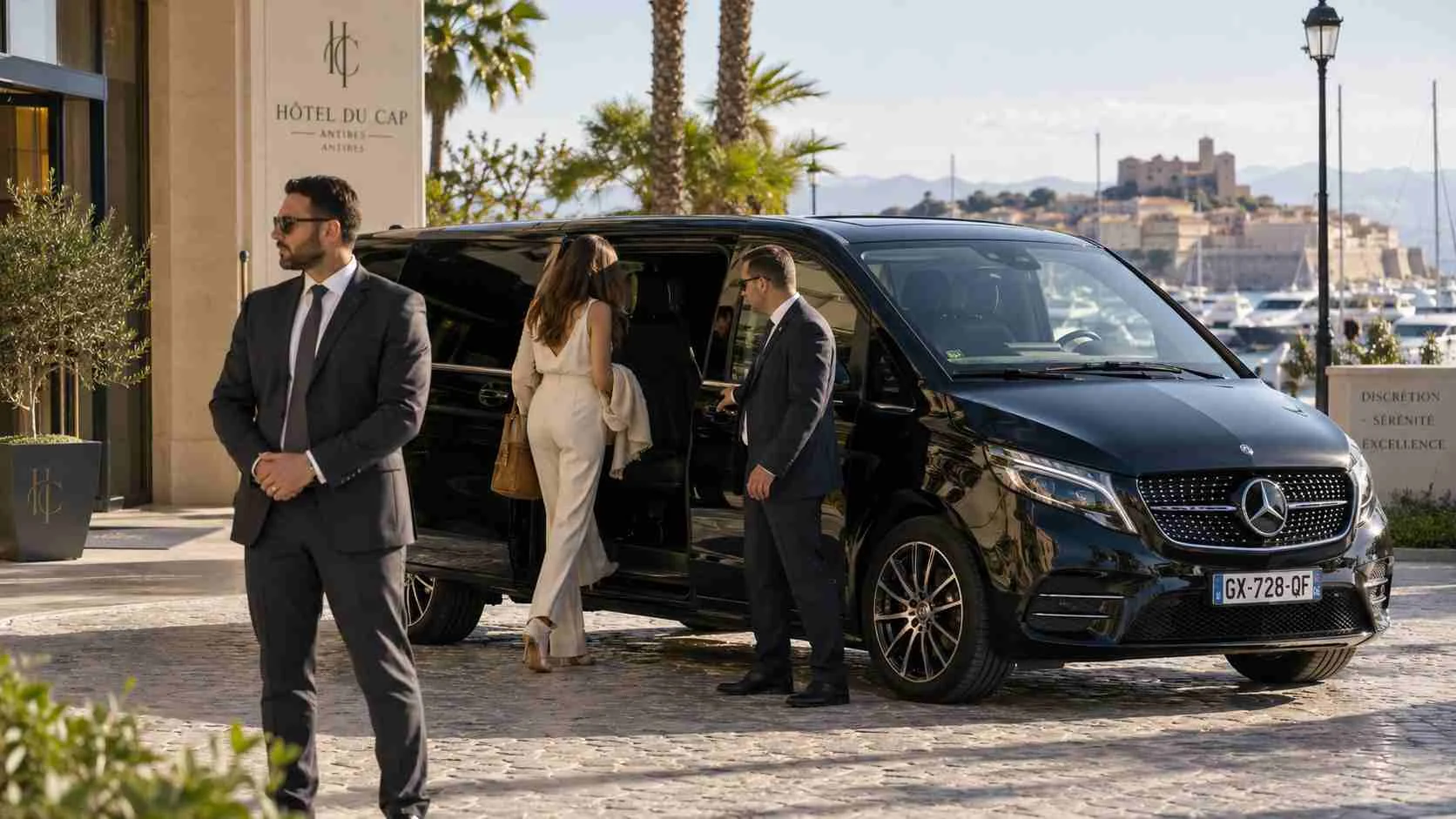 Executive chauffeur and secure transportation in Antibes